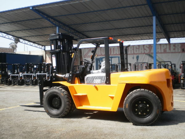 Xe nâng dầu 8-10 tấn