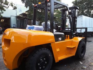Xe nâng Hangcha 7 tấn tải trọng lớn làm ngành thép