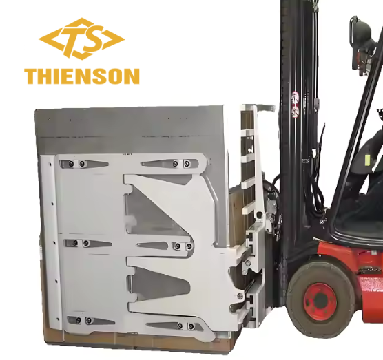 Xe nâng kẹp thùng carton