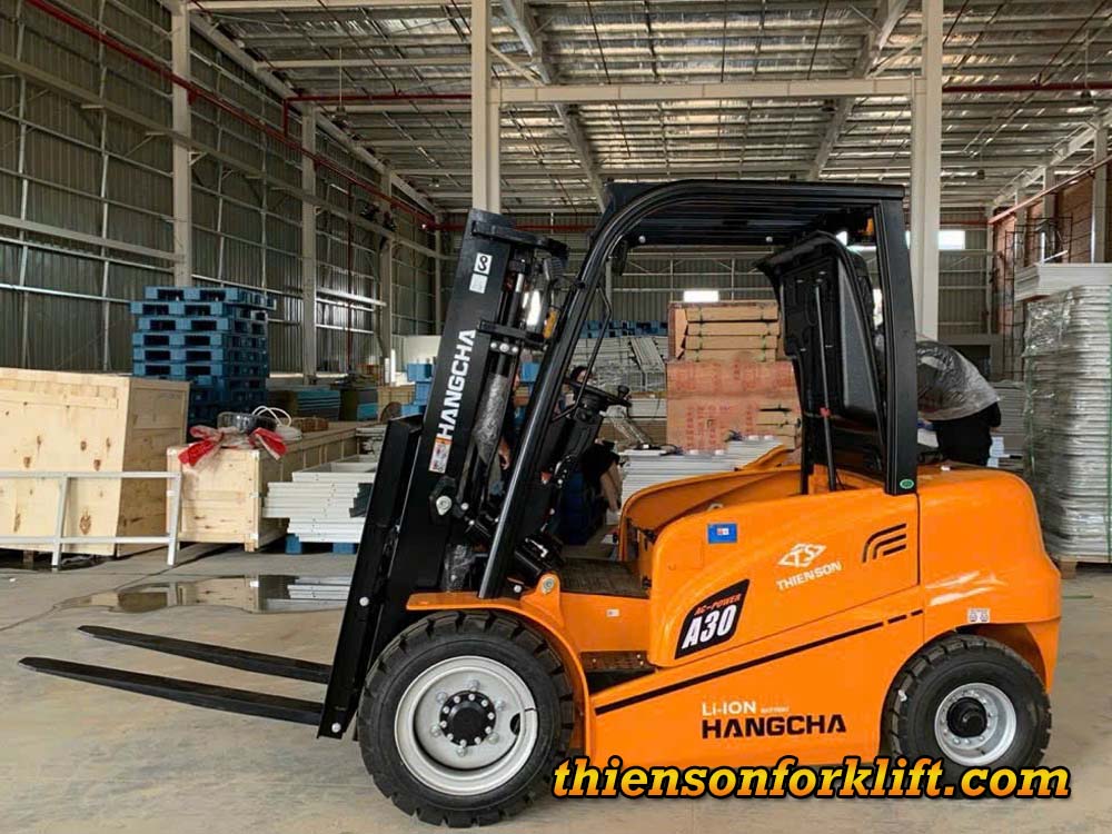 Xe nâng chui container Hangcha