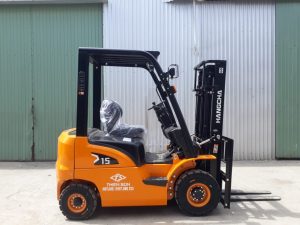 xe nâng Trung Quốc có phụ tùng dễ thay không