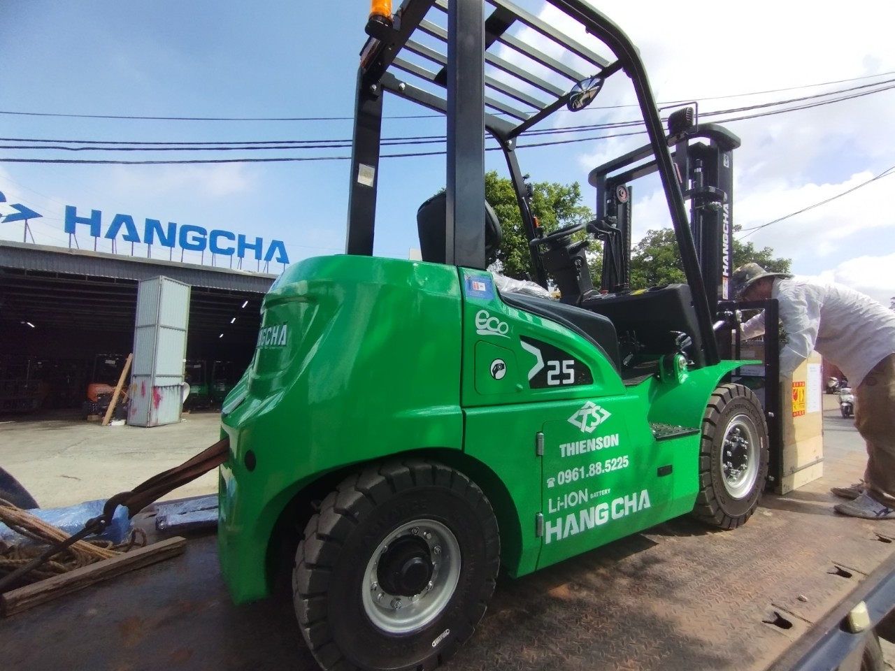 Tiêu chí nhận diện một đại lý xe nâng chính hãng chuẩn quốc tế