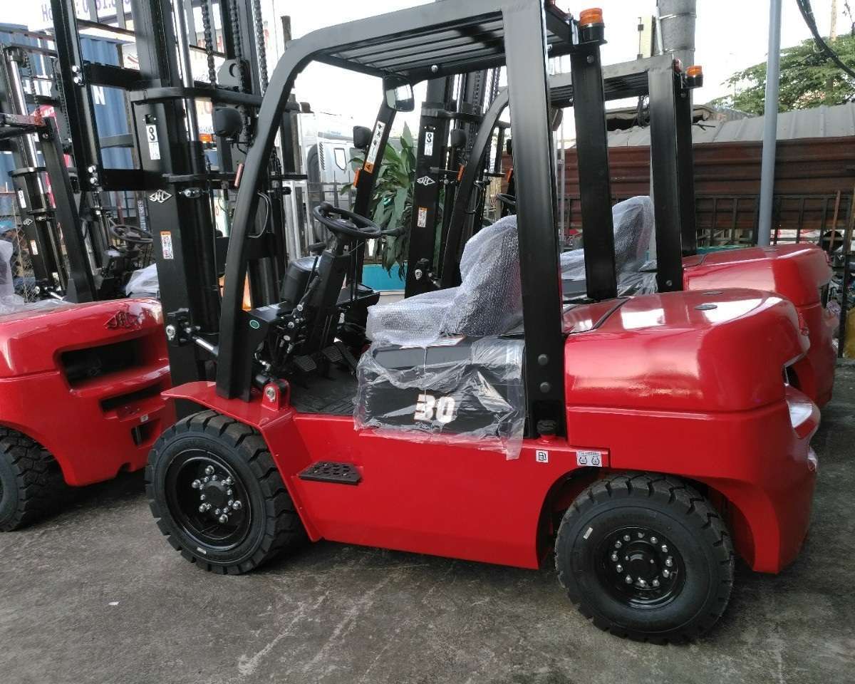 Tại sao xe nâng dầu bãi giá rẻ lại là một cái bẫy tài chính?