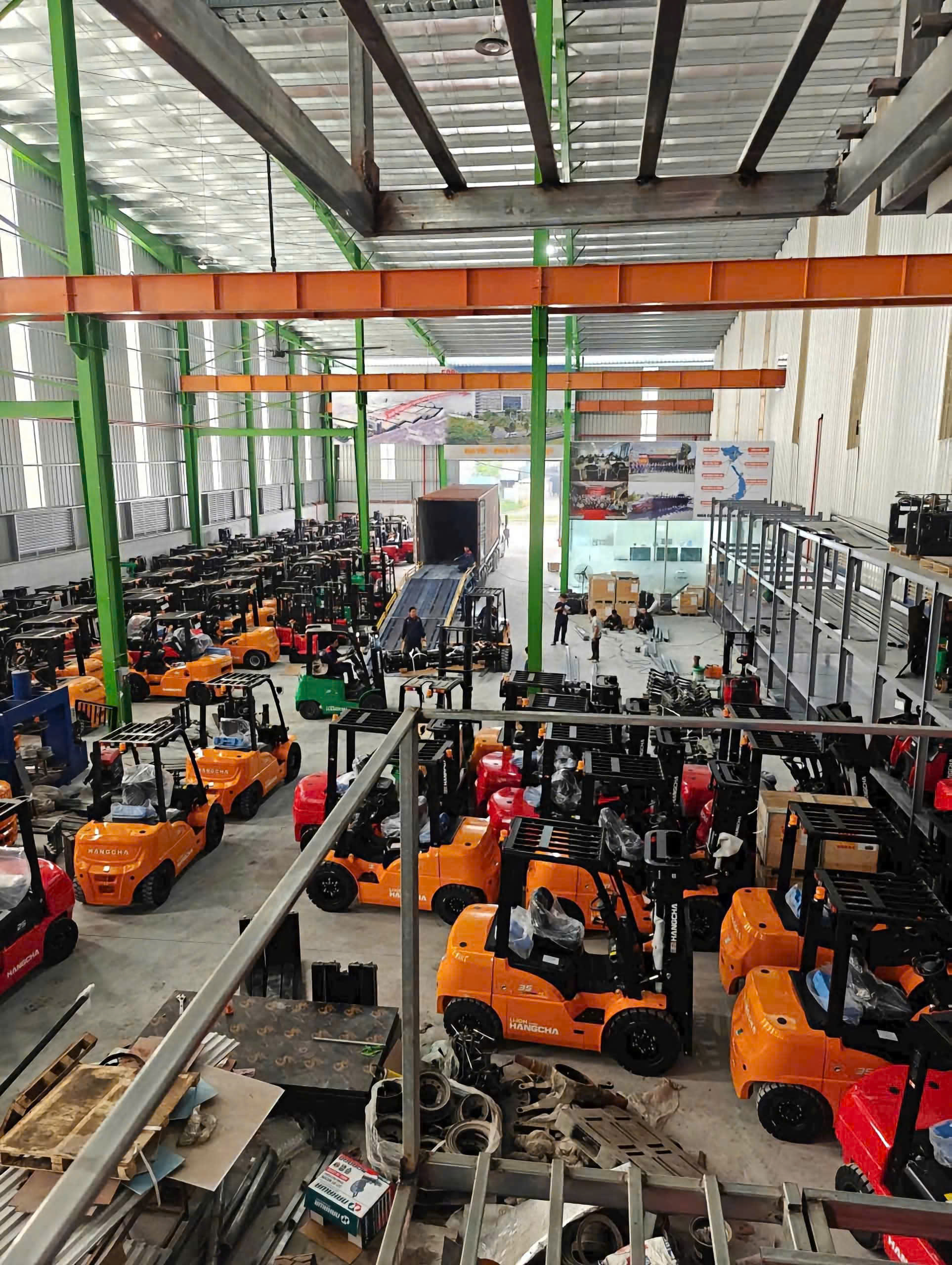 Xe nâng Hangcha tại 1 kho Thiên Sơn