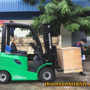 Xe nâng điện ngồi lái 4 bánh