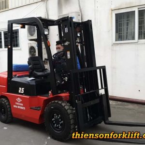 Xe nâng dầu 2.5 tấn dòng A 2