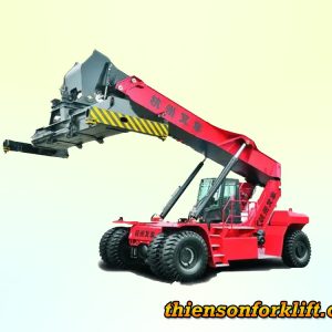 Xe nâng gắp container