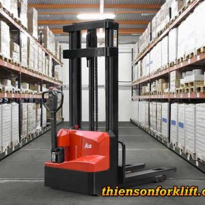 Xe nâng tay điện cao 1.5 tấn WS trong kho hẹp