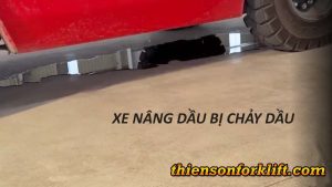 xe nâng bị chảy dầu thủy lực